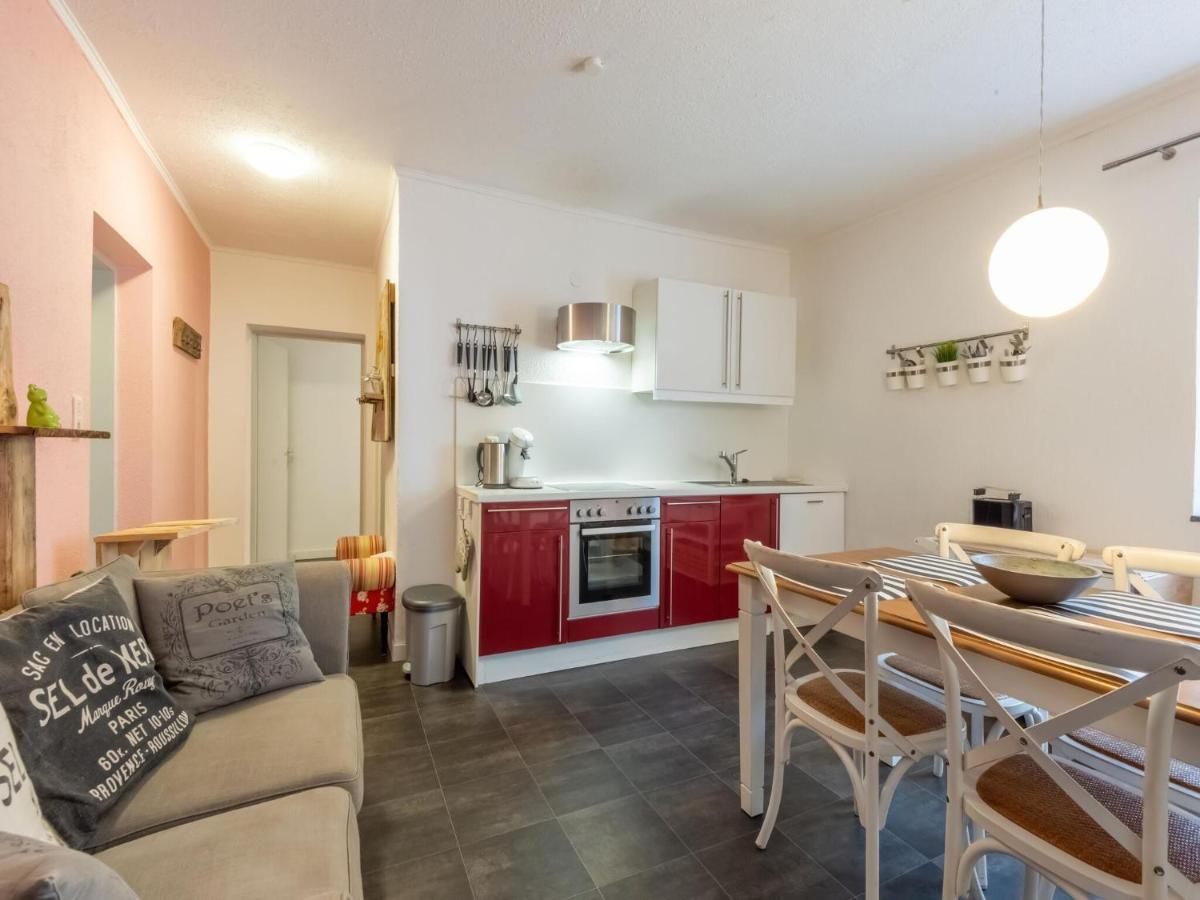 Apartment With A Shared Sauna In Бихлбах Екстериор снимка